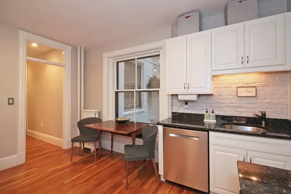 Boston, MA 02114,34 Myrtle St #1