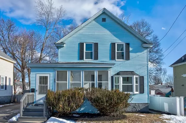 24 Greenfield St, Lowell, MA 01851