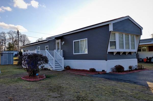 39 Cypress Rd, Taunton, MA 02780