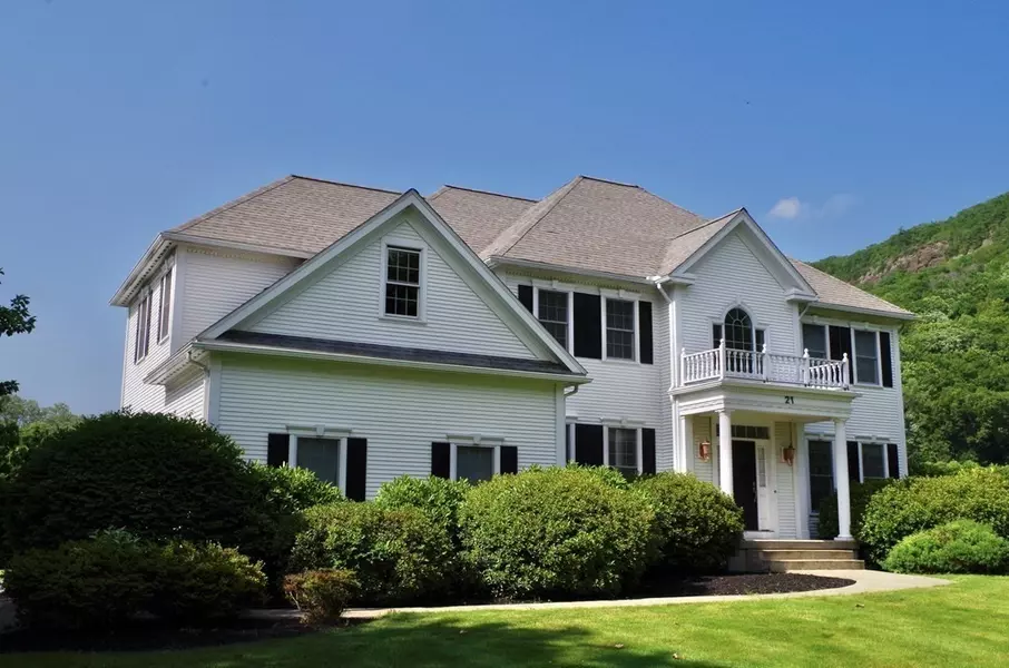 21 Crestview Drive, Deerfield, MA 01373