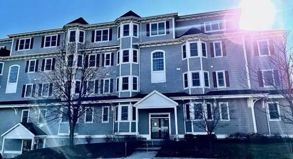 391 Pleasant #103, Melrose, MA 02176