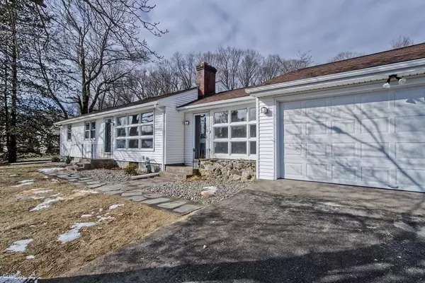 Agawam, MA 01001,38 Forest Rd