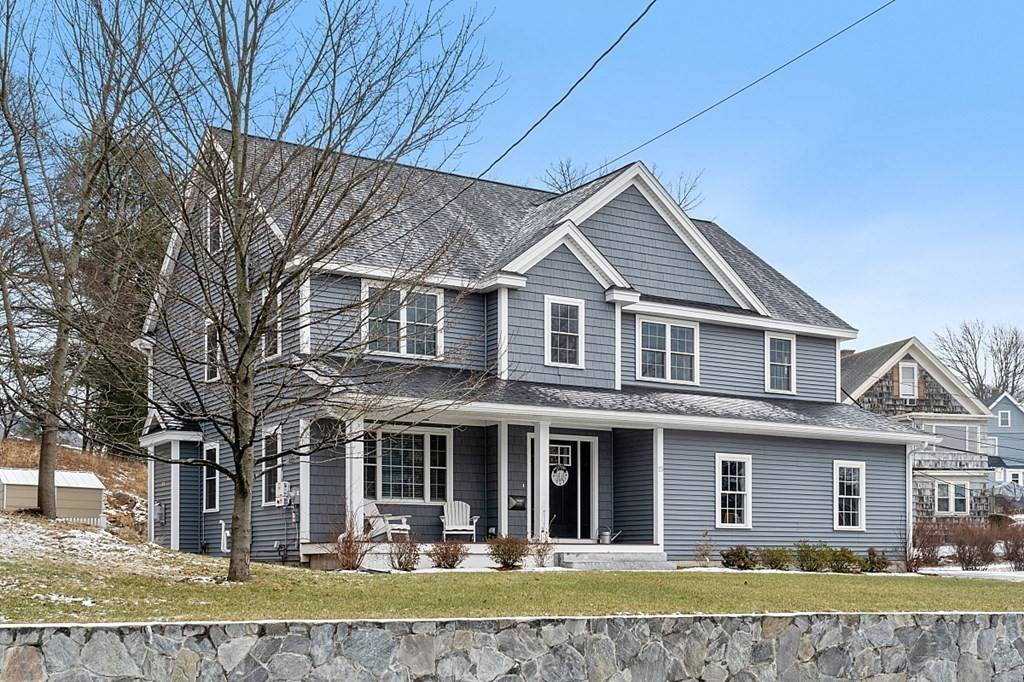 15 Bow St, Woburn, MA 01801