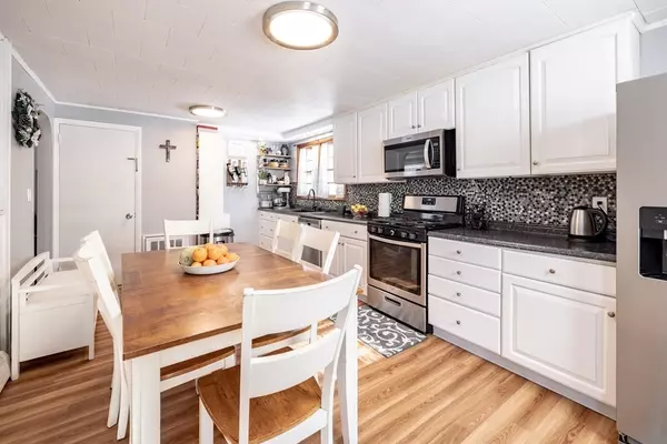 Southwick, MA 01077,22 Shirley Ter