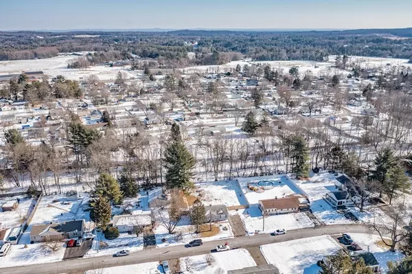 Southwick, MA 01077,22 Shirley Ter