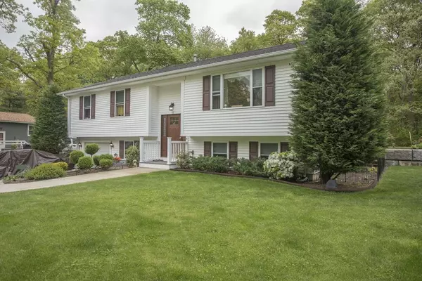 Acushnet, MA 02743,11 Mulberry Street