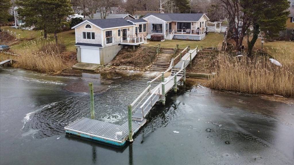 223 Edgewater Dr W, Falmouth, MA 02536