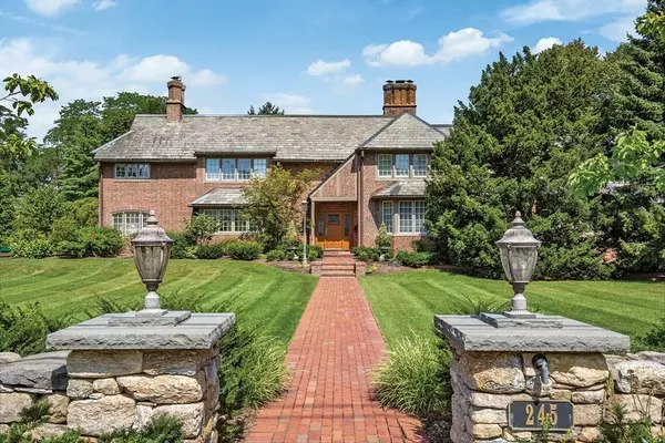 245 Woodward St, Newton, MA 02468