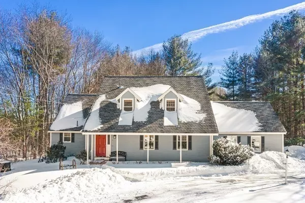 8 Heather Hill Rd, Acton, MA 01720