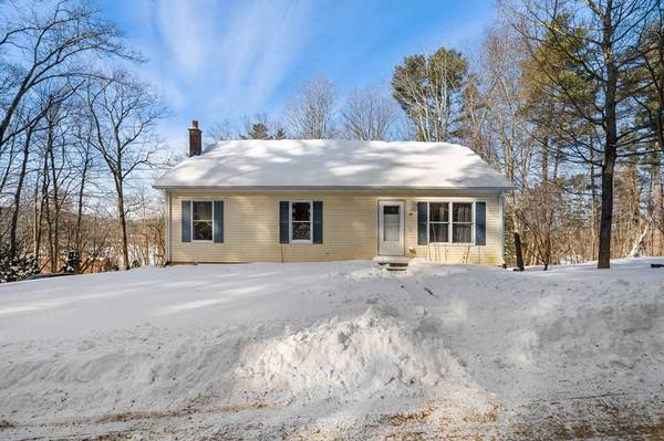 24 Forest Park Dr, Holland, MA 01521