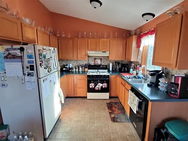 Fall River, MA 02720,9 Seaward Lane