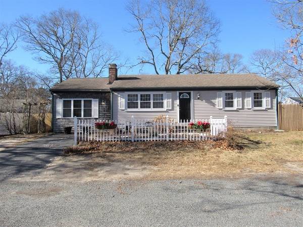 7 Rogers Avenue, Yarmouth, MA 02664