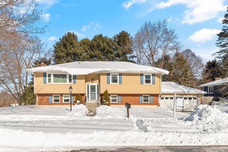 9 Lobao Dr, Danvers, MA 01923