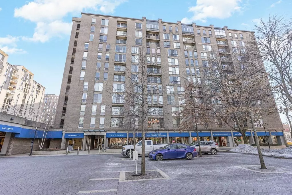 Brookline, MA 02445,44 Washington Street #1104