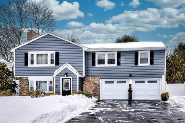 11 Angelica Drive, Framingham, MA 01701