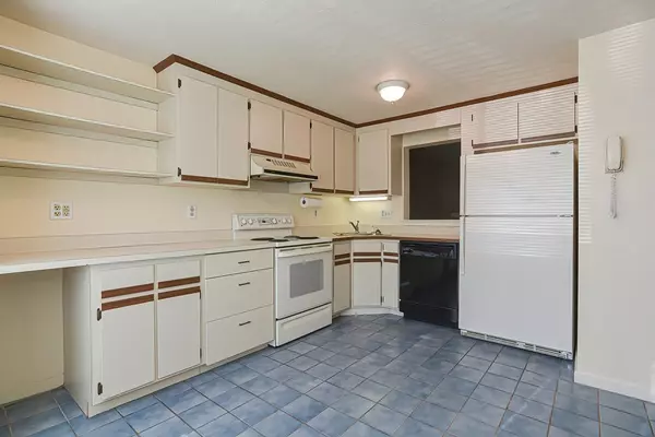 Walpole, MA 02081,14 Hartshorn Place #14