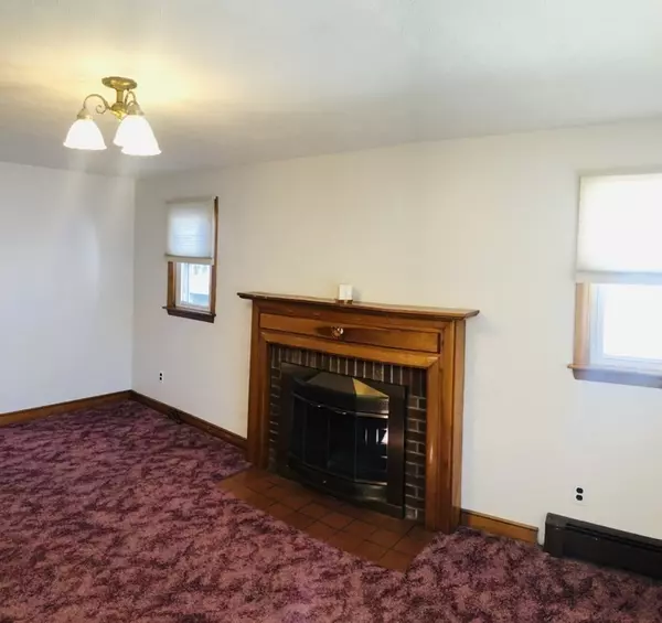 Saugus, MA 01906,5 Tuttle Lane