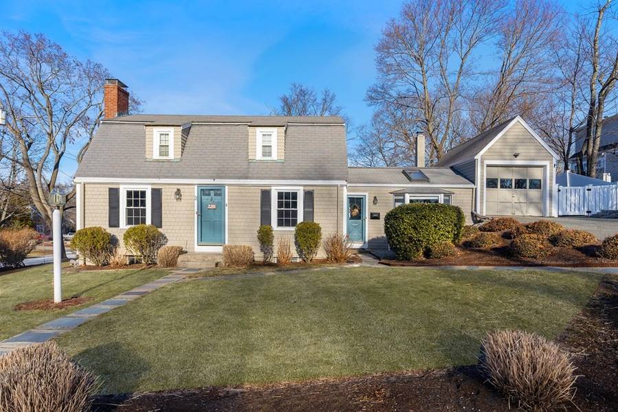 2 Birch Cir, Hingham, MA 02043