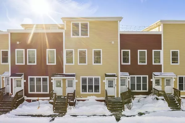 910 Saratoga St #9, Boston, MA 02128