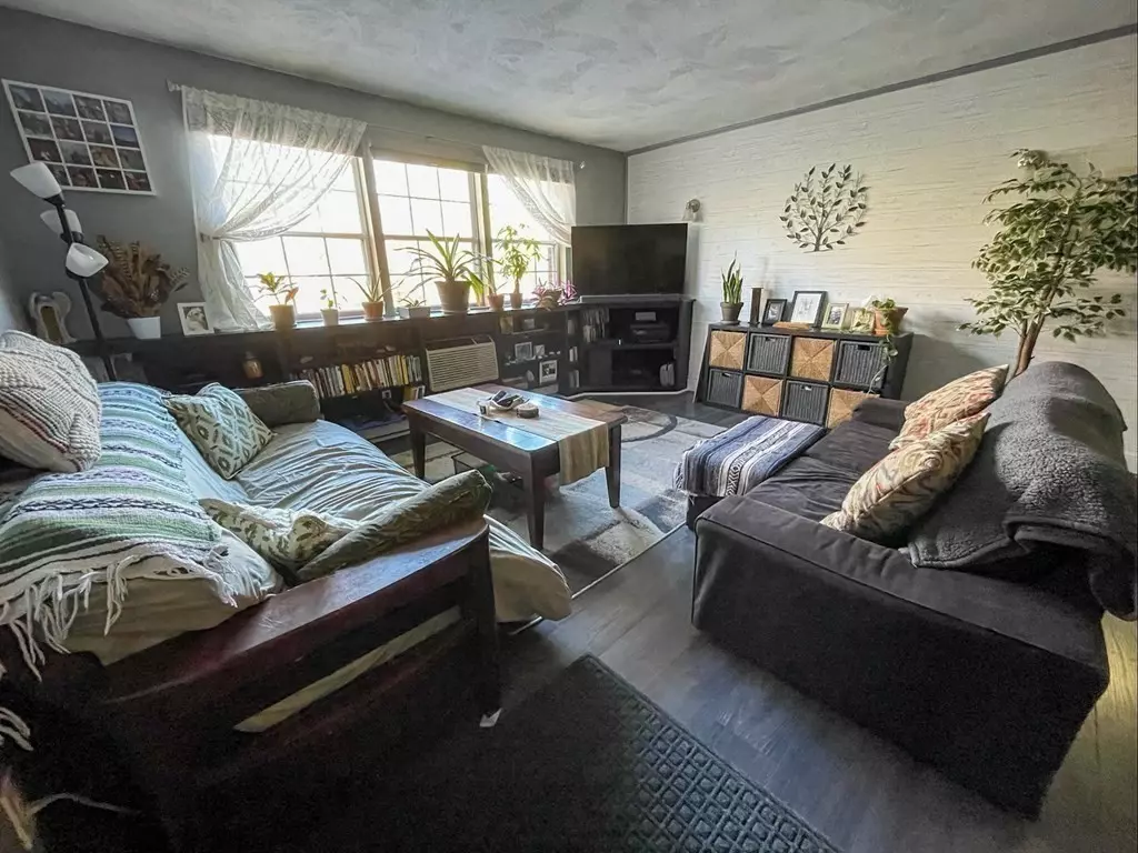 Plymouth, MA 02360,207 Samoset St #B20