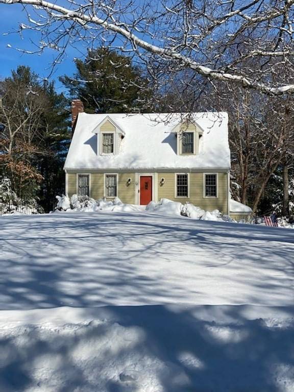 14 Deer Hill Lane, Carver, MA 02330