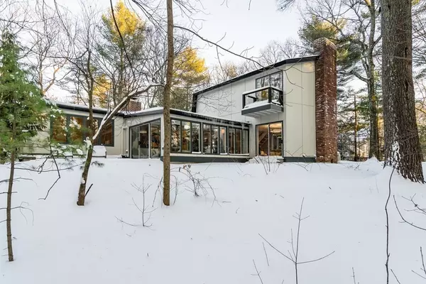 45 Isaac Davis Rd, Concord, MA 01742