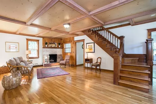 101 Nonantum St, Boston, MA 02135