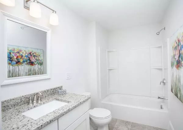 Lakeville, MA 02347,70-14 Lebaron Blvd. #14