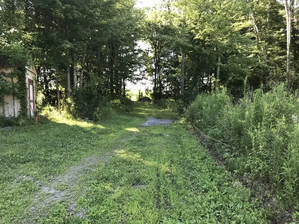 Sutton, MA 01590,6 Laplante Way