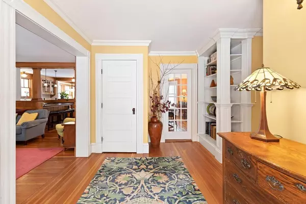 Concord, MA 01742,369 Thoreau Street