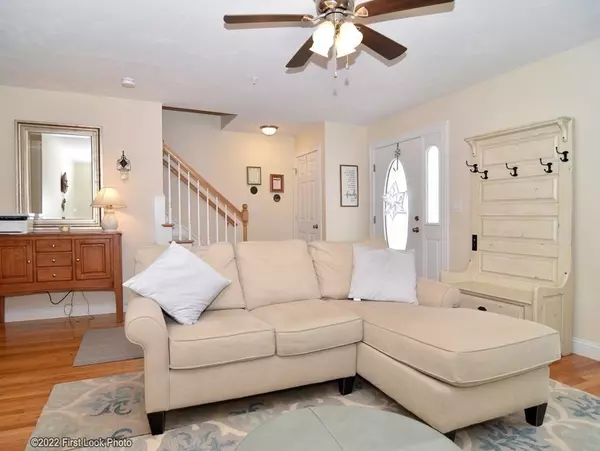 Abington, MA 02351,27 Clark St #27