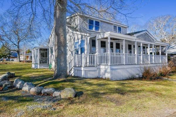 19 Highland Ave Pc, Mattapoisett, MA 02739