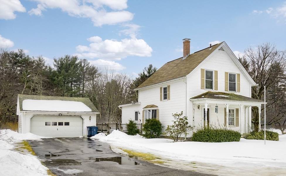 58 Ruggles St, Hardwick, MA 01037