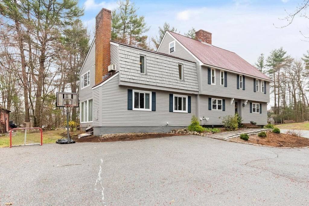 North Reading, MA 01864,4 Mount Vernon St