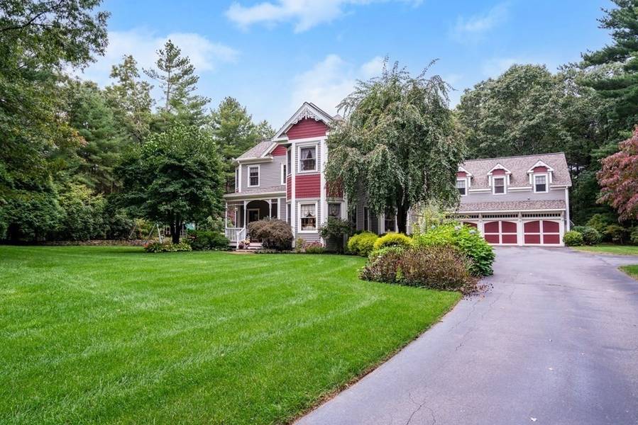 19 Goss Pond, Upton, MA 01568