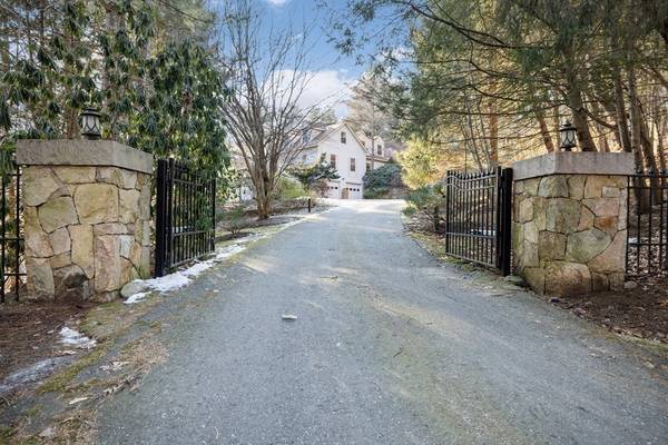 26 Saddle Hill Road, Weston, MA 02493