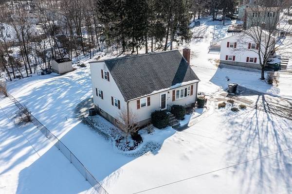 19 Ontario Dr, Hudson, MA 01749