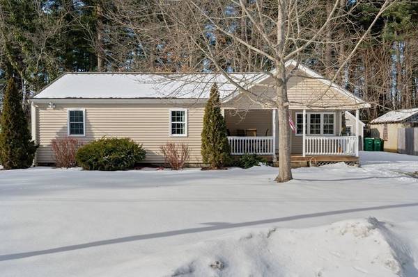 5 Adams Ave, Pembroke, MA 02359