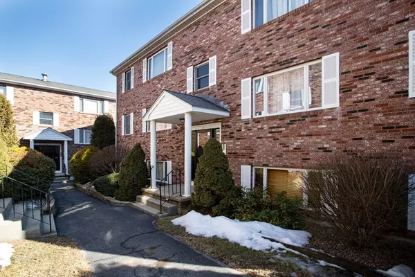 Fall River, MA 02720,50 Clark St #12