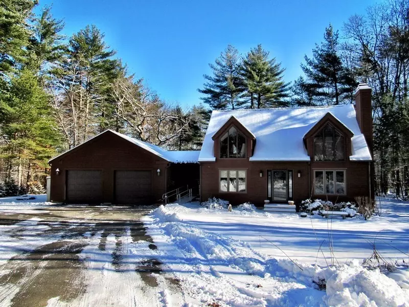 429 N Liberty St, Belchertown, MA 01007