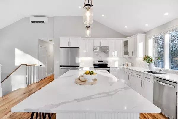 Stow, MA 01775,11 Francis Circle