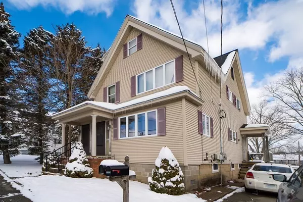 8 Arlington St, Taunton, MA 02780