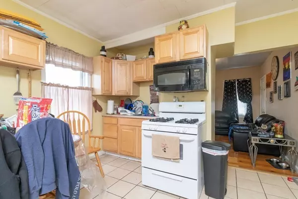 520 Somerset Ave, Taunton, MA 02780