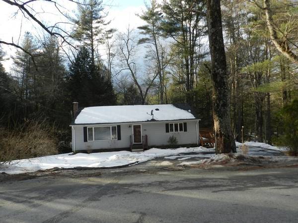 1188 W Brookfield Rd, New Braintree, MA 01531