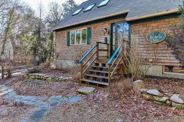 62 Springfield Ave.,  Oak Bluffs,  MA 02557