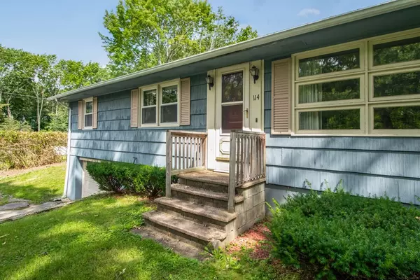 Sturbridge, MA 01518,114 Arnold Rd
