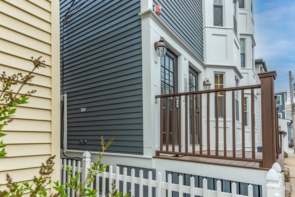14 Vandine St #2, Cambridge, MA 02141