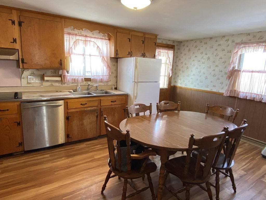 Peabody, MA 01960,17 Batchelder Ave