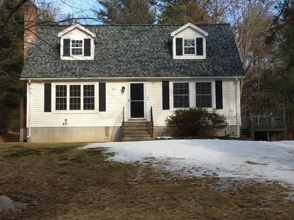 81 Woodland Rd, Uxbridge, MA 01569