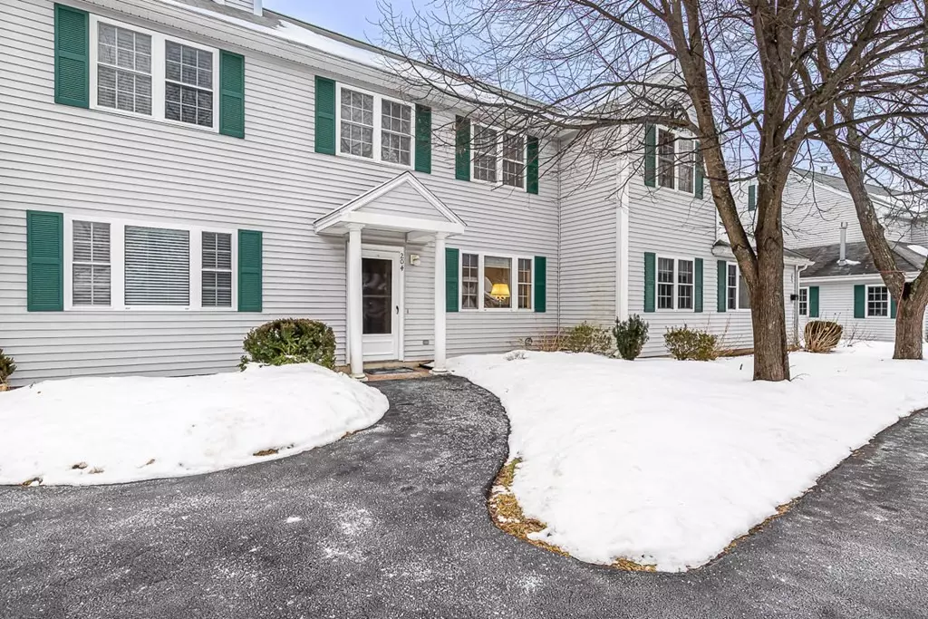 Ipswich, MA 01938,204 Lilac Meadows Way #204